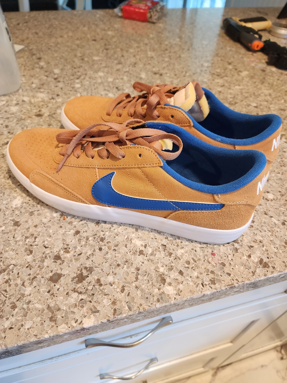 Nike SB Heritage Vulc Trainers in a flax brown and team royal blue Size 10.5